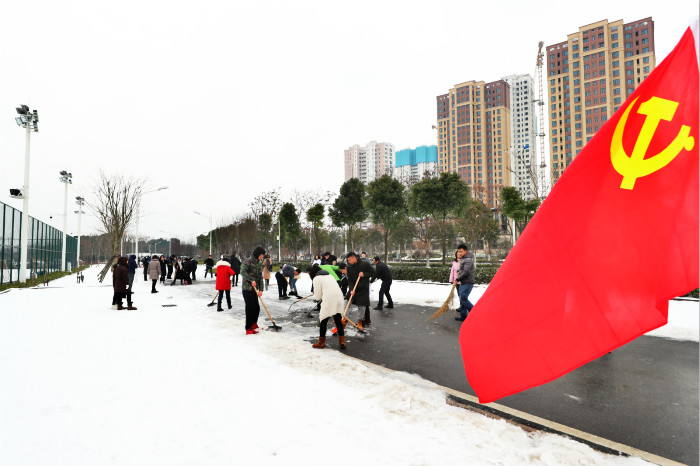 一場雪，體育中心美得不要不要的</br>但最美的風(fēng)景還是他們(圖7)